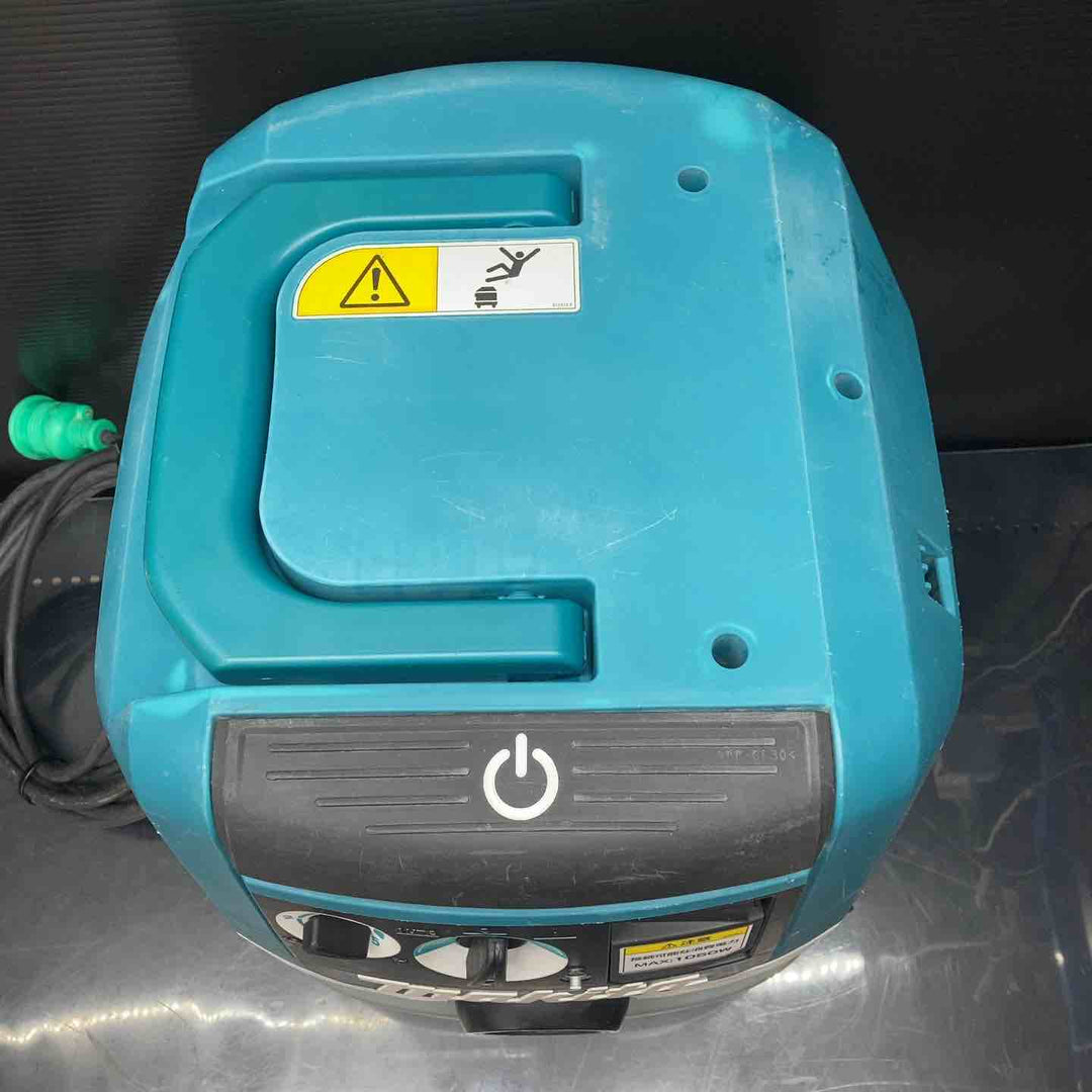 ★マキタ(makita) 集じん機 乾湿両用 VC0820【川越店】