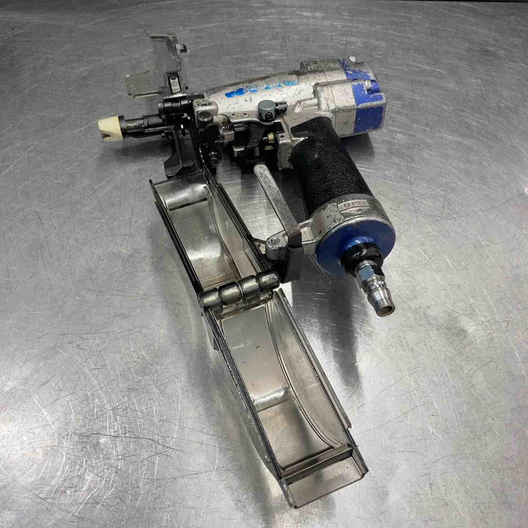 【中古品】 マキタ(makita) 常圧ポケットエア釘打 内装ボード用 AN303P 【東大和店】