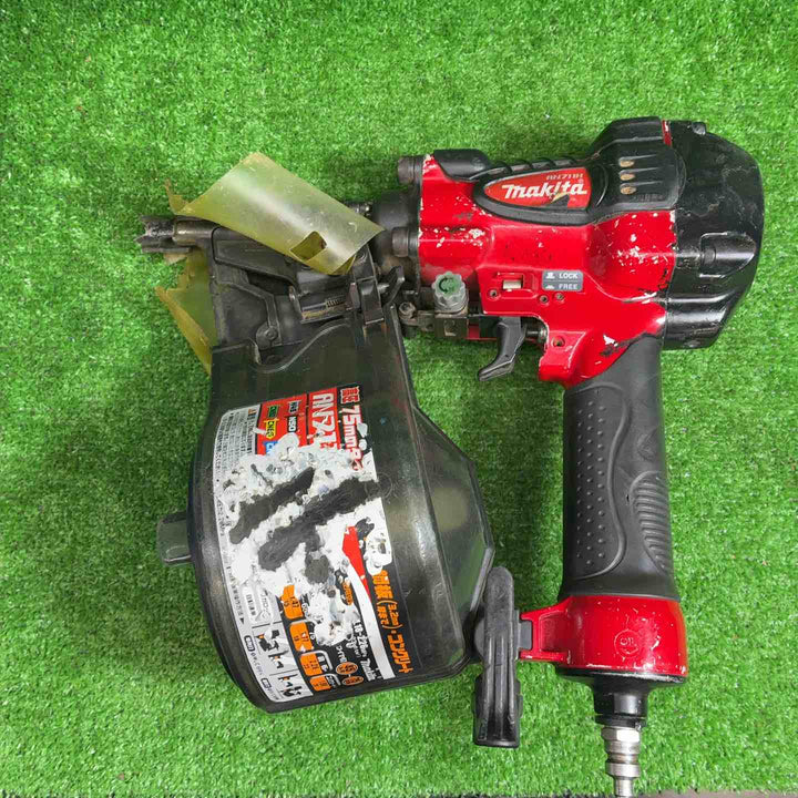 【中古品】 マキタ (makita) 高圧エア釘打ち機 AN711H 【藤沢店】