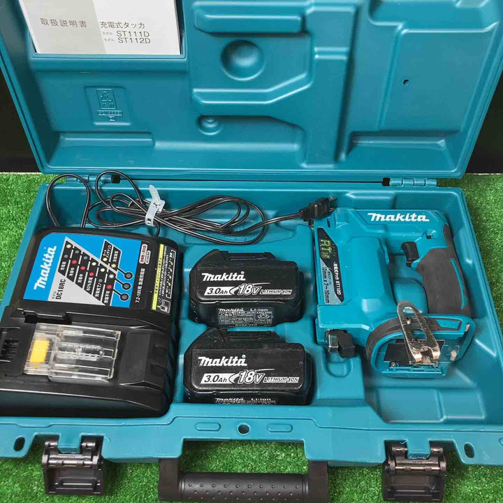 ☆マキタ(makita) 種類_エアタッカコードレスタッカ ST112DRF 18V3.0Ah×2個付き！【岩槻店】