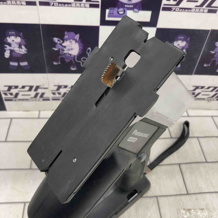◇パナソニック(Panasonic) コードレス角穴カッター 本体のみ EZ45A3X-B  ボードカッタ【所沢店】