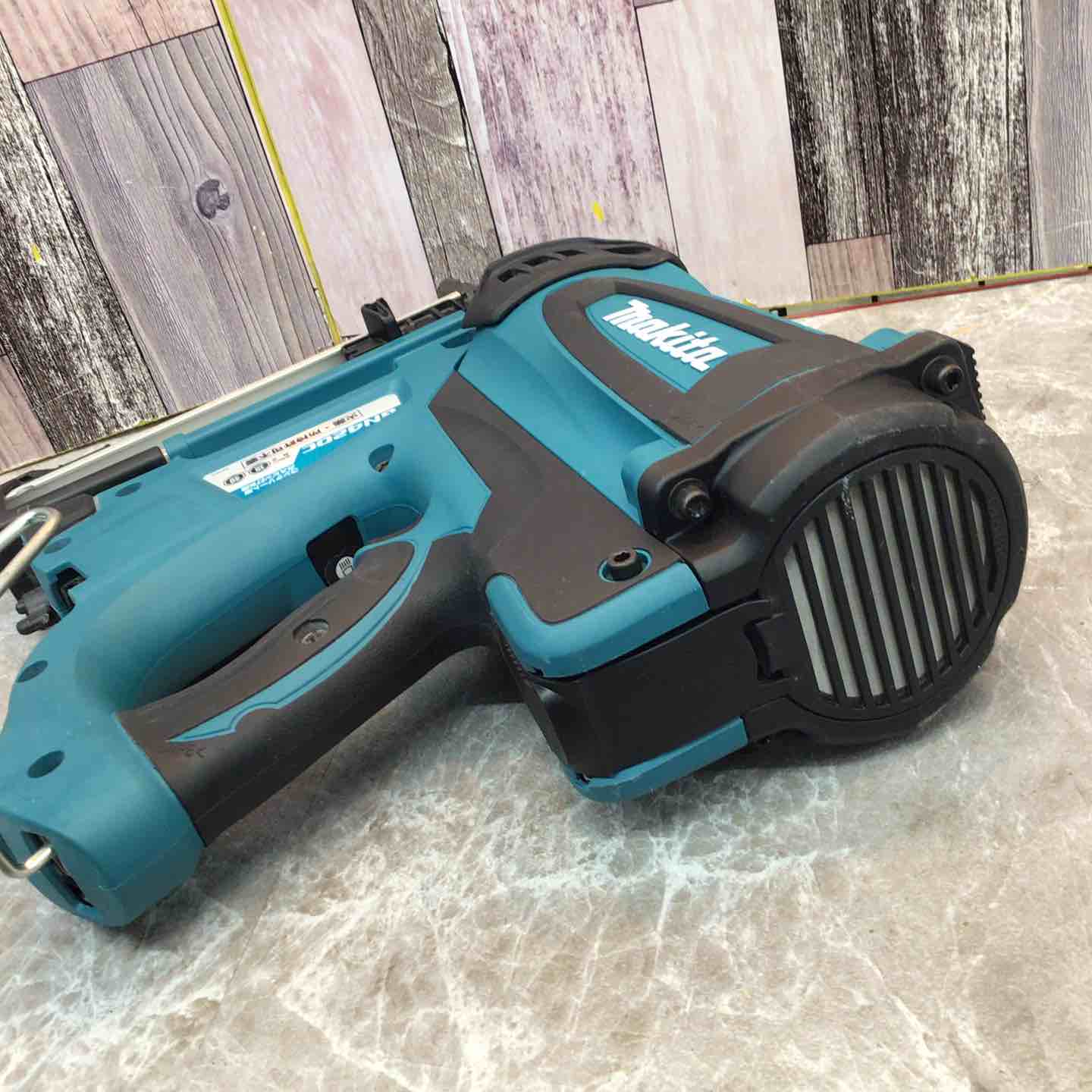 ☆マキタ(makita) コードレスコンクリート用ガスピン打ち機 GN420C