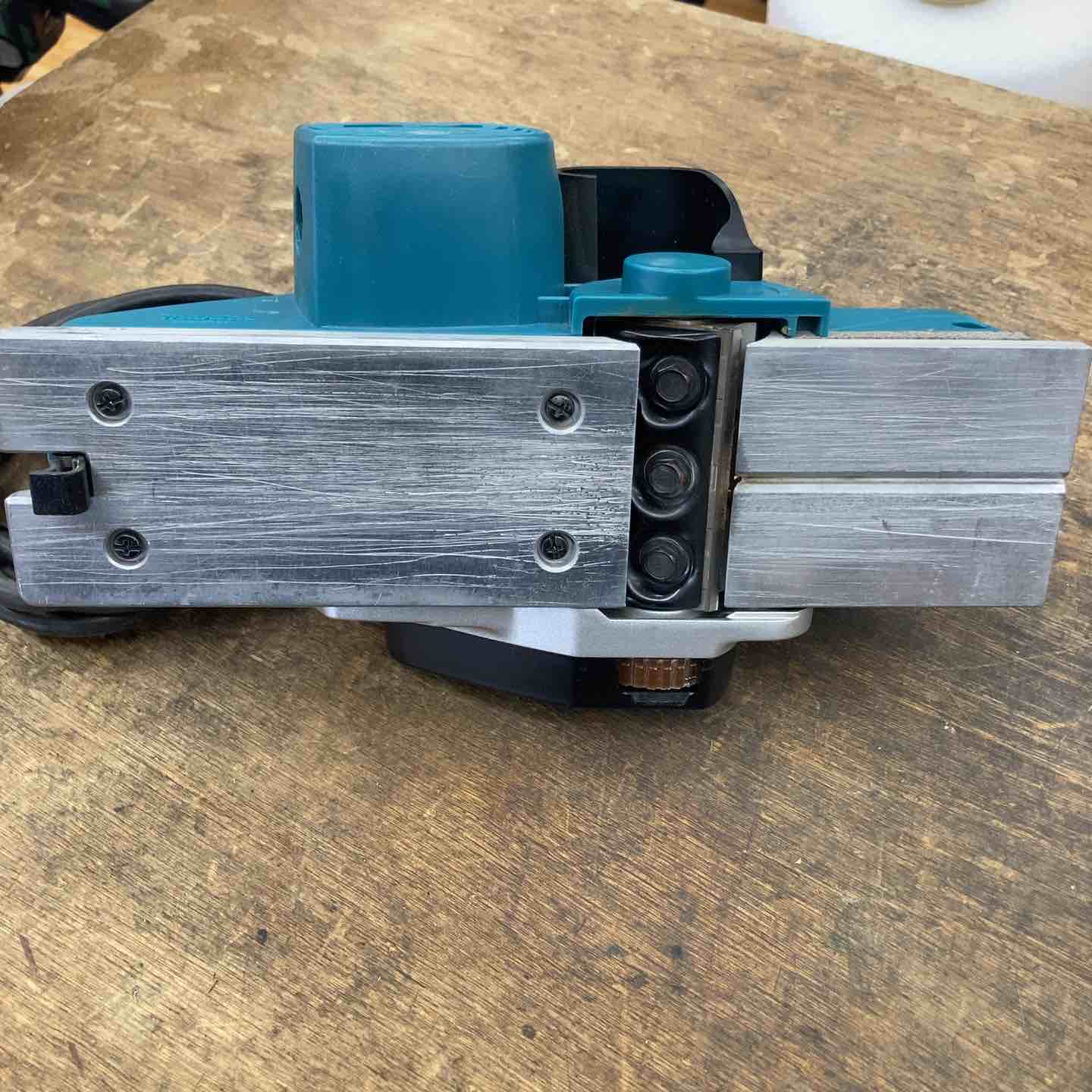 ☆マキタ(makita) 電気カンナ KP0800A【柏店】 – アクトツール