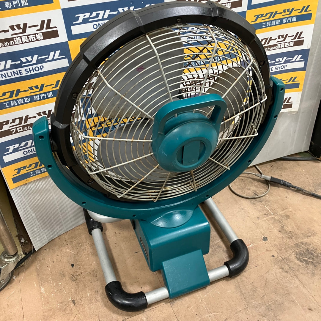 ☆マキタ(makita) コードレス産業扇 CF300DZ ACアダプタ無し 首振り 風量調節【草加店】