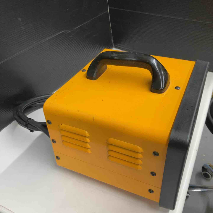◇日動 変圧器 降圧専用トラパック 2KVA NTB-200D 200V→100V.115V【戸田店】