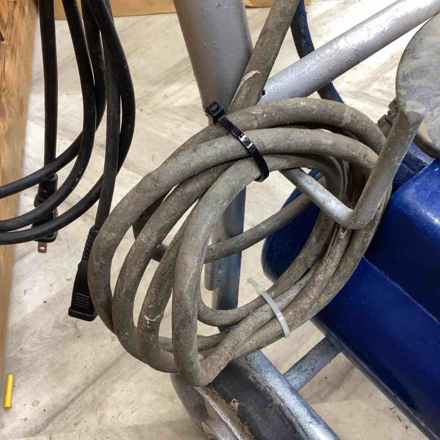 店頭受取り限定】セイワ SEIWA エアレス塗装機 TB-7【草加店