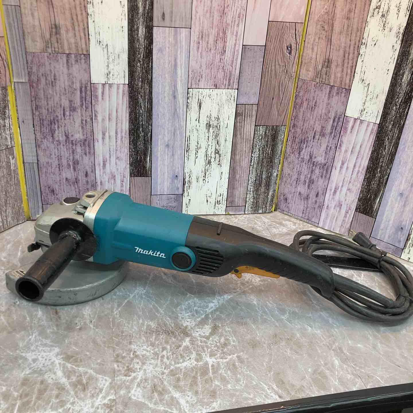 ☆マキタ(makita) 180mm電子ディスクグラインダ GA7011C【八潮店】 ☆マキタ(makita) 180mm電子ディスクグラインダ GA7011C【八潮店】