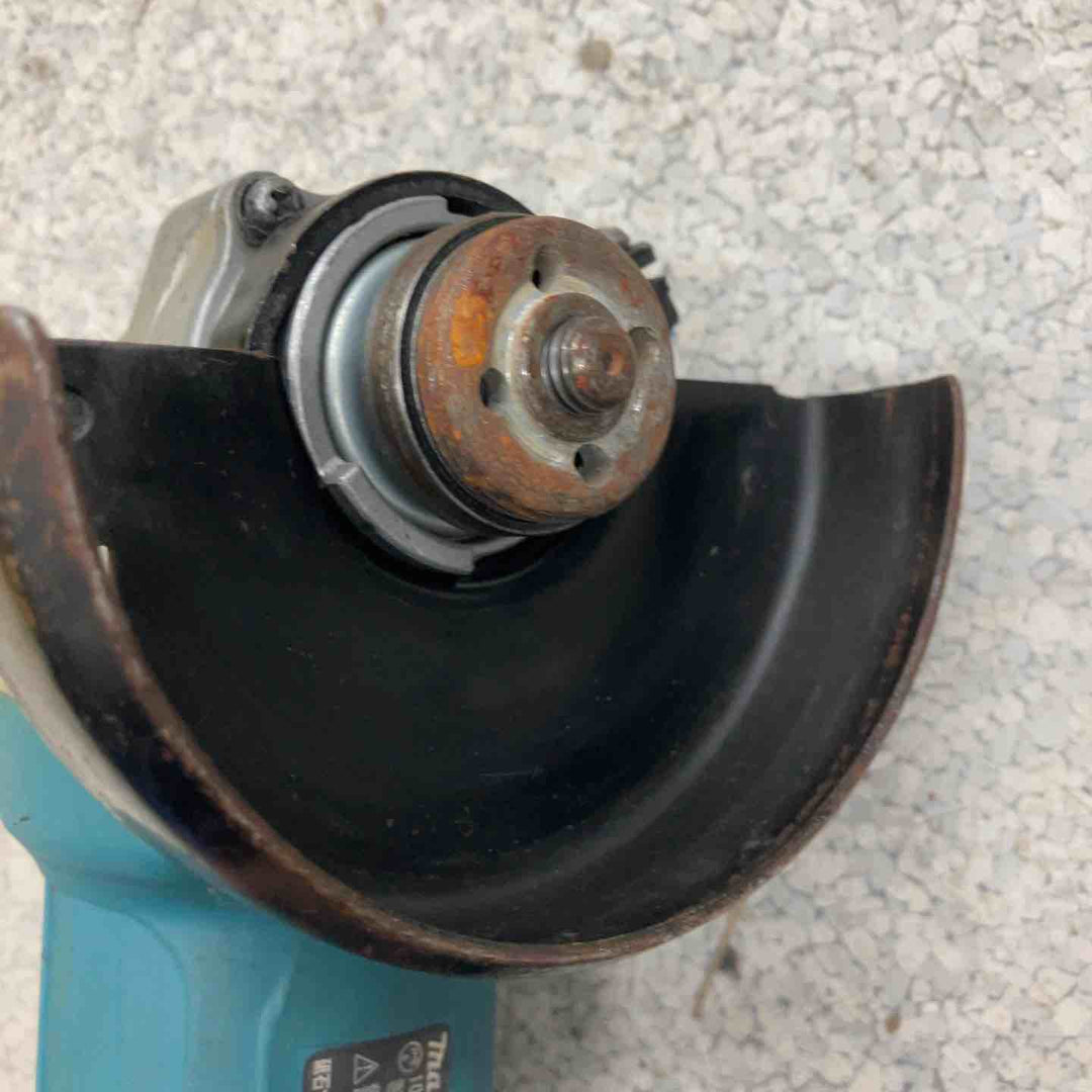☆マキタ(makita) 100mmディスクグラインダ GA4033【八潮店】