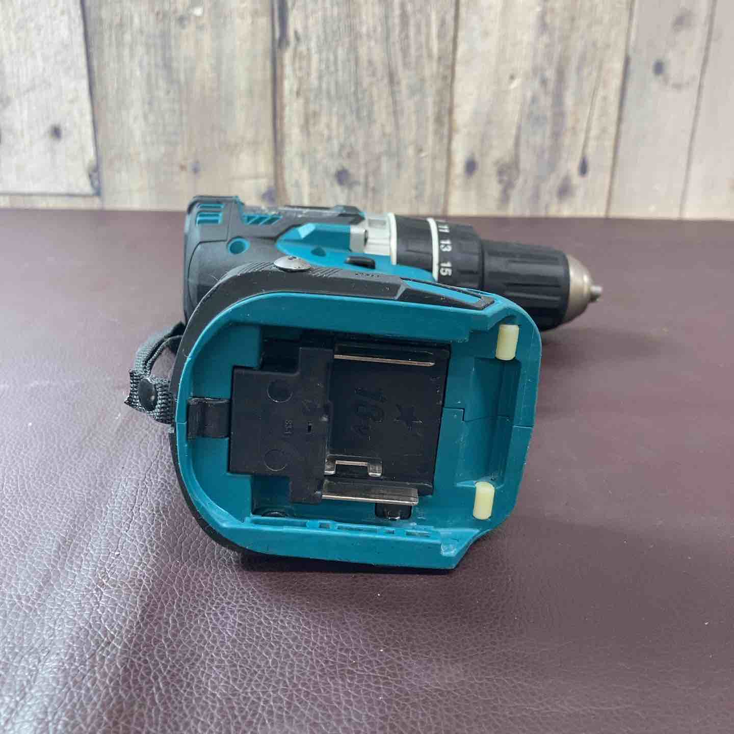 中古品】 マキタ(makita) 18V コードレス振動ドリルドライバー HP484DZ