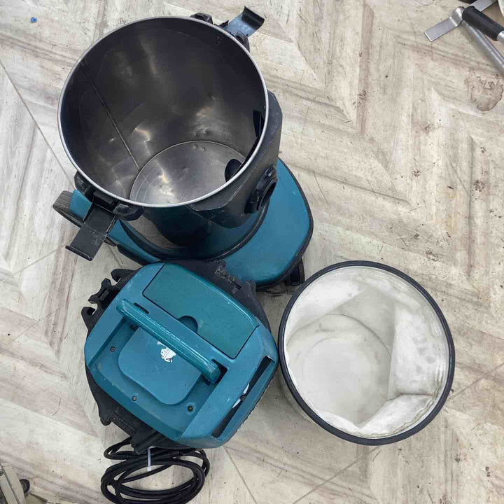 ☆マキタ(makita) 集じん機 490【越谷店】
