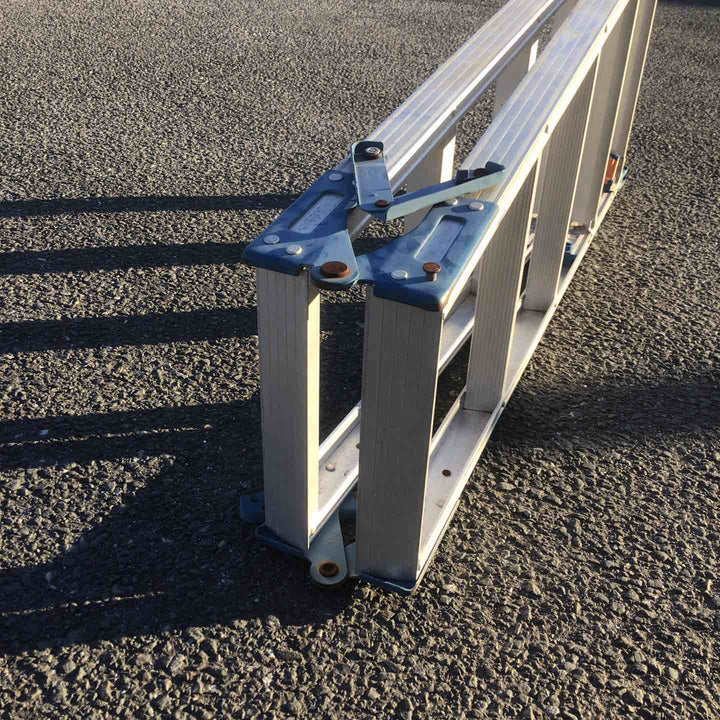 【現状品 / 店頭受取り限定】 アルインコ/ALINCO 5尺アジャスタ付きはしご兼脚立 型式不明 【鴻巣店】