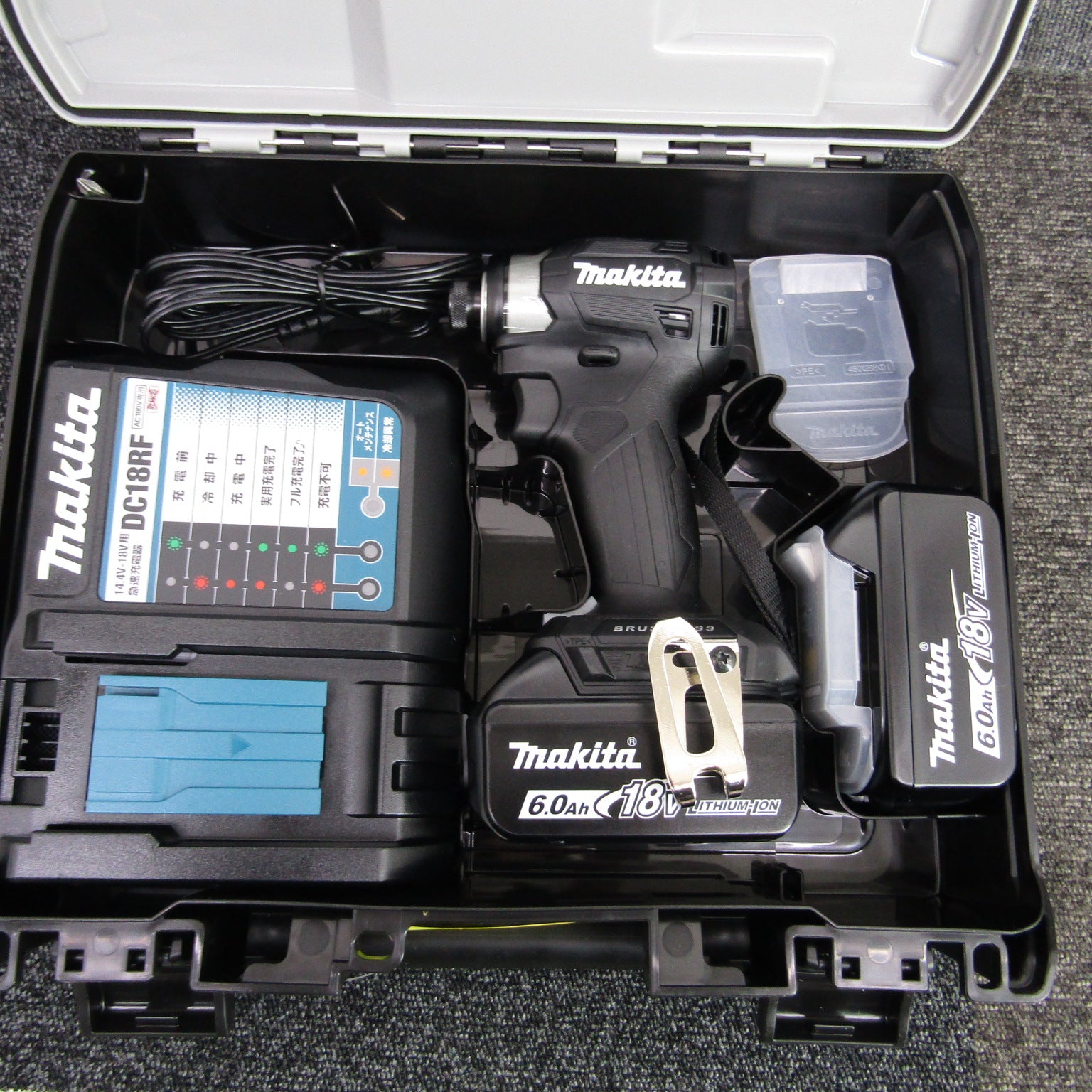 未使用品】 マキタ/makita コードレスインパクトドライバー TD173DRGXB