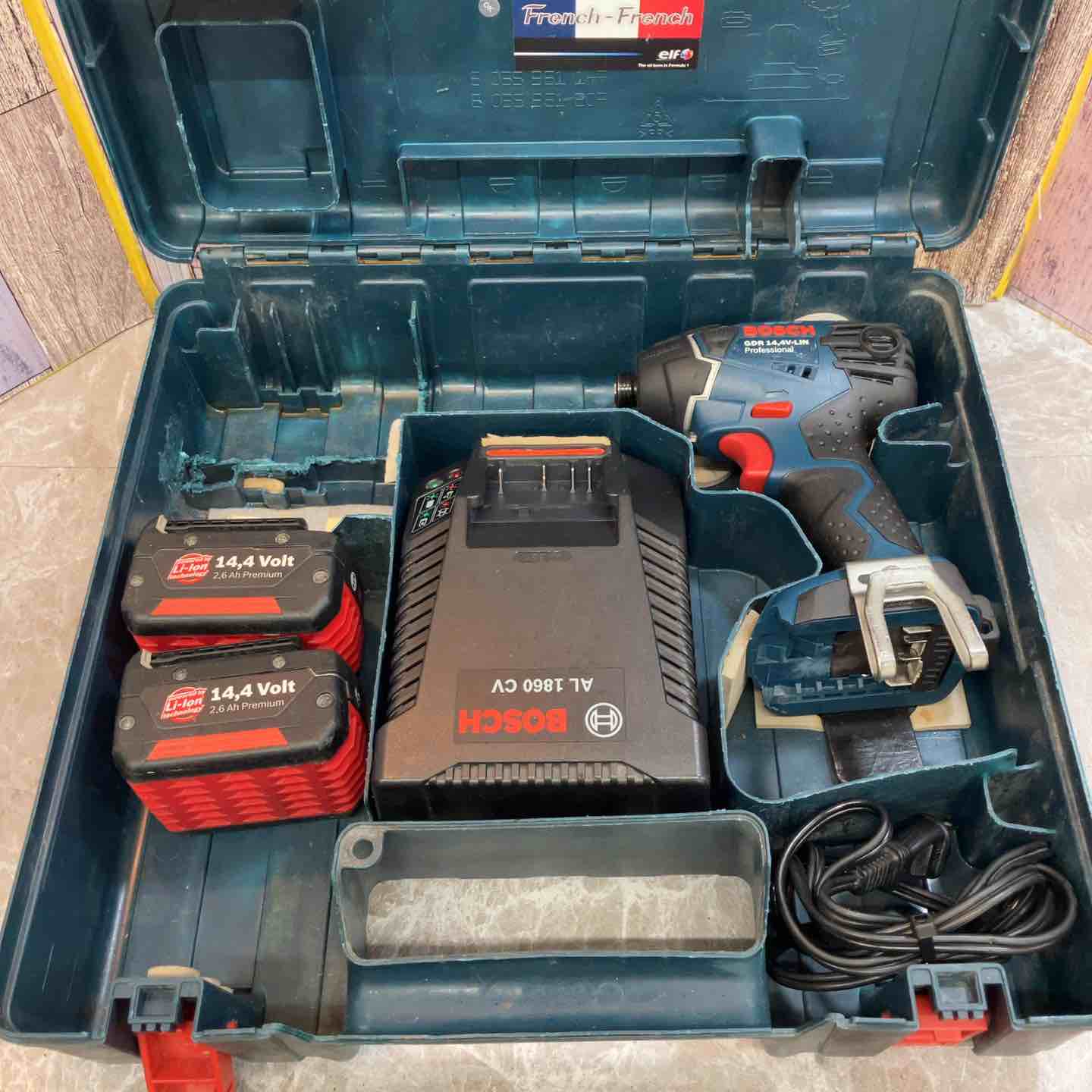 中古品】ボッシュ(BOSCH) レーザー距離計 GLM50C ソフトケース付属