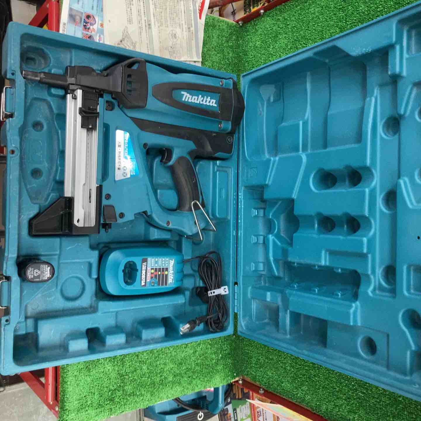 makita マキタ GN420C コンクリート用ガスピン打ち機【リライズ市川 makita マキタ GN420C コンクリート用ガスピン打ち機【リライズ市川