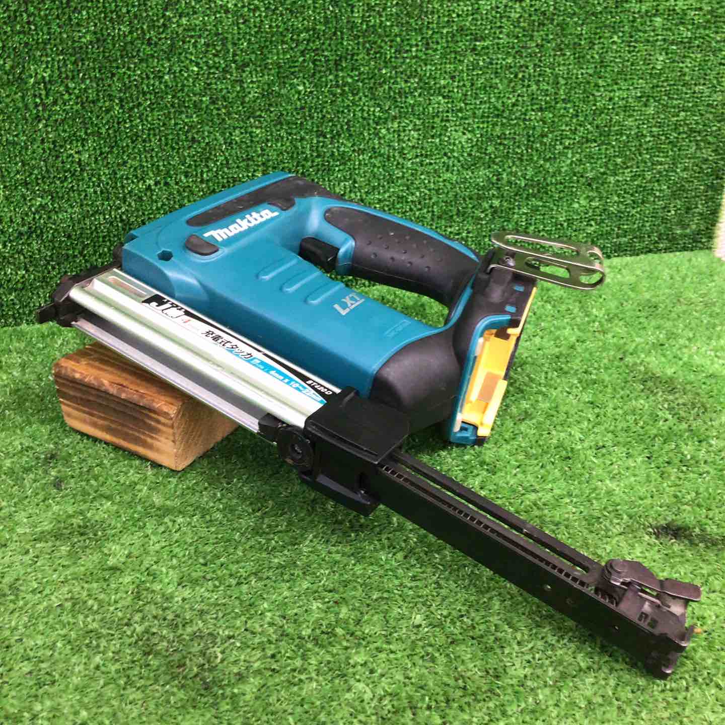 中古品】 マキタ/makita コードレスタッカー ST420DZ 【鴻巣店