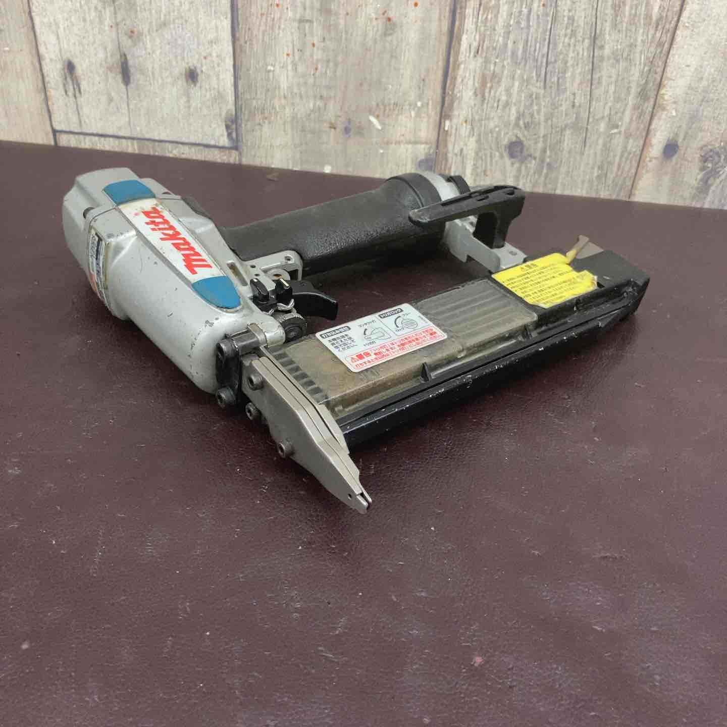 中古品】 マキタ(makita) 常圧フィニッシュネイラ AF502N 【東大和店 