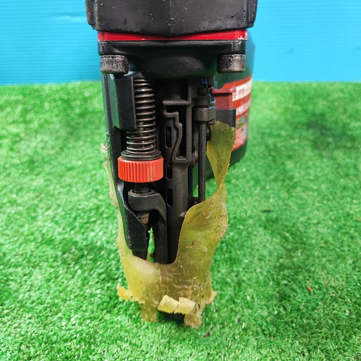 ★マキタ(makita) 高圧エア釘打ち機 AN933H【岩槻店】