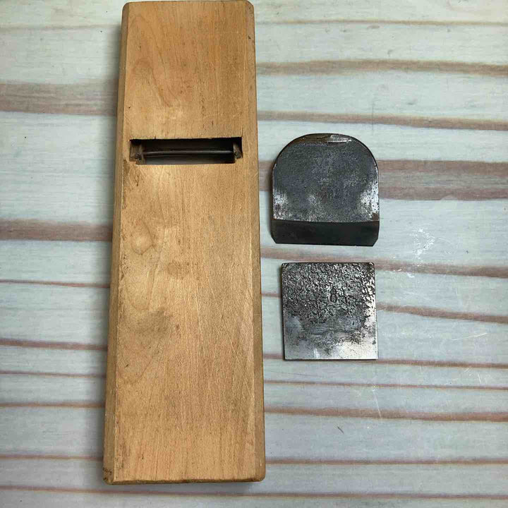 【中古品】 鉋 おそらく千代鶴貞秀作 銘：古城の梅 【かなり短い】 【川崎店】