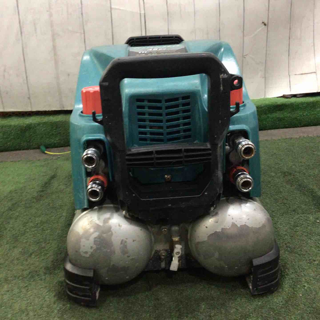 ★マキタ(makita) エアコンプレッサー AC500XLH 動作確認済【川口店】