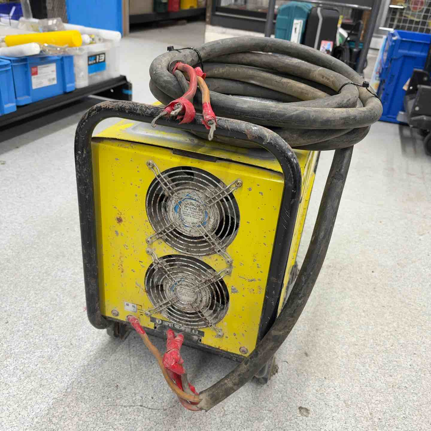 店頭受取り限定】◇パナソニック(Panasonic) 交流アーク溶接機 250AD1