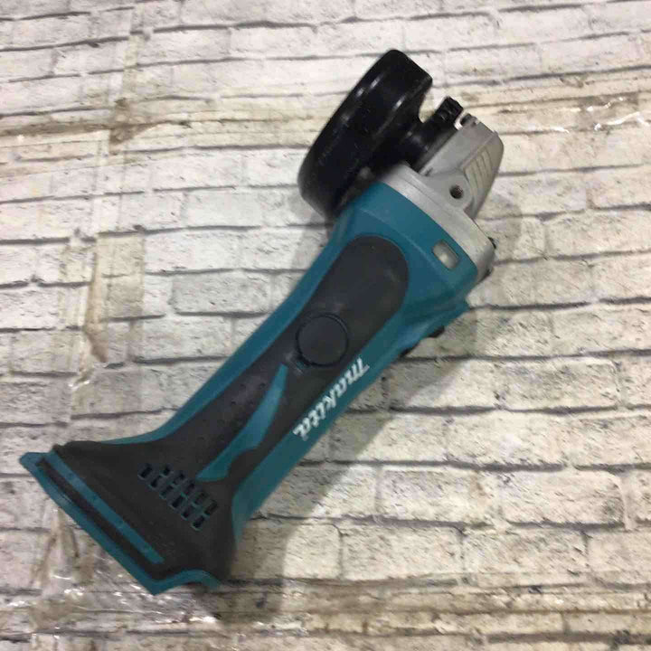 ☆マキタ(makita) 100mmコードレスディスクグラインダー GA400DZ【川口店】