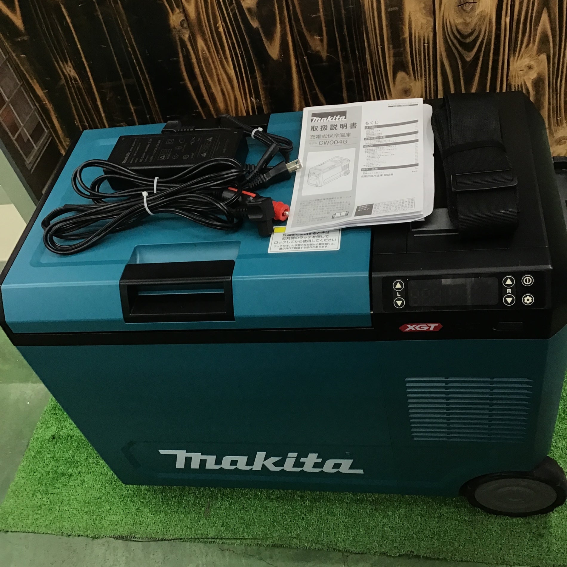 マキタ makita 充電式保冷温庫 CW004G（青）29L バッテリーなし Makita