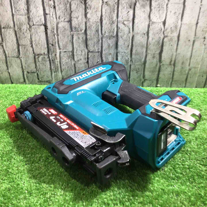 ★マキタ(makita) コードレスタッカー ST001GZK【川口店】