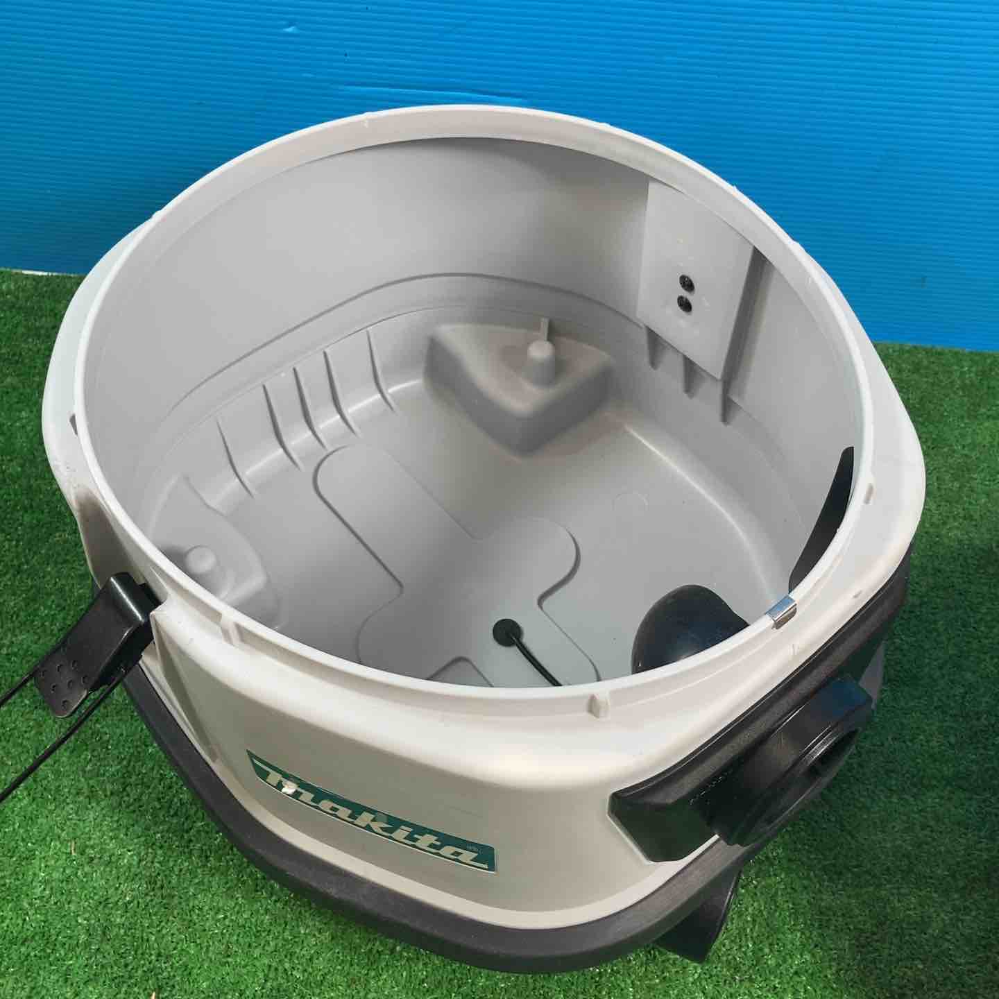店頭受取り限定】◇マキタ(makita) 乾式 集じん機 482(P)【岩槻店