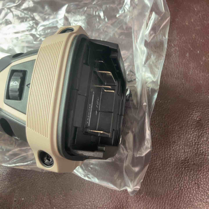 【未使用(店頭展示品)】★マキタ(makita) コードレスマルチツール TM52DZPG(本体のみ) LXT20周年記念限定カラー プレミアムグレージュ【東大和店】