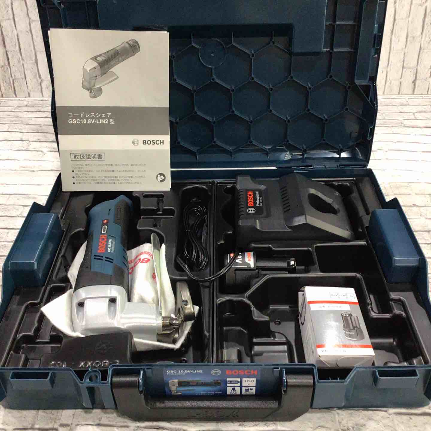 ◇BOSCH(ボッシュ) 10.8Vバッテリーシェア GSC10.8V-LI【川口店 ◇BOSCH(ボッシュ) 10.8Vバッテリーシェア GSC10.8V-LI【川口店