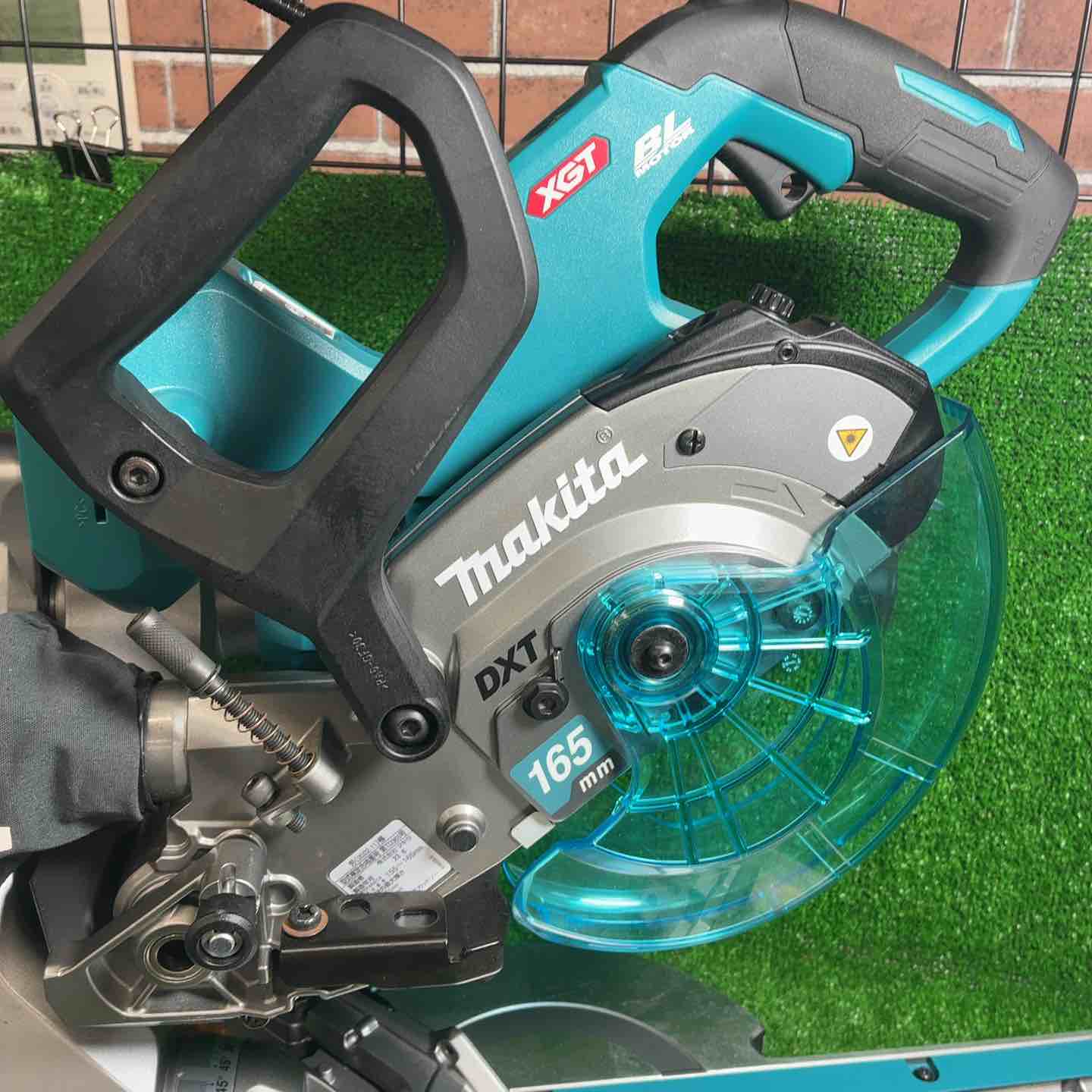 マキタ(makita) コードレススライドマルノコLS009GZ【藤沢店
