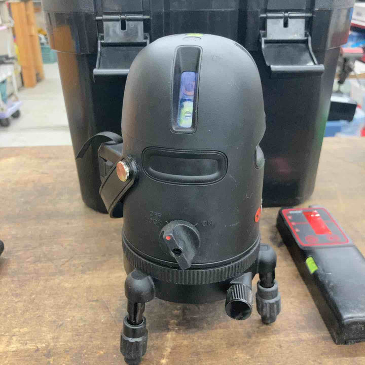 ◇VOICE レーザー墨出し器 5ラインレーザー Model-R5【八潮店】