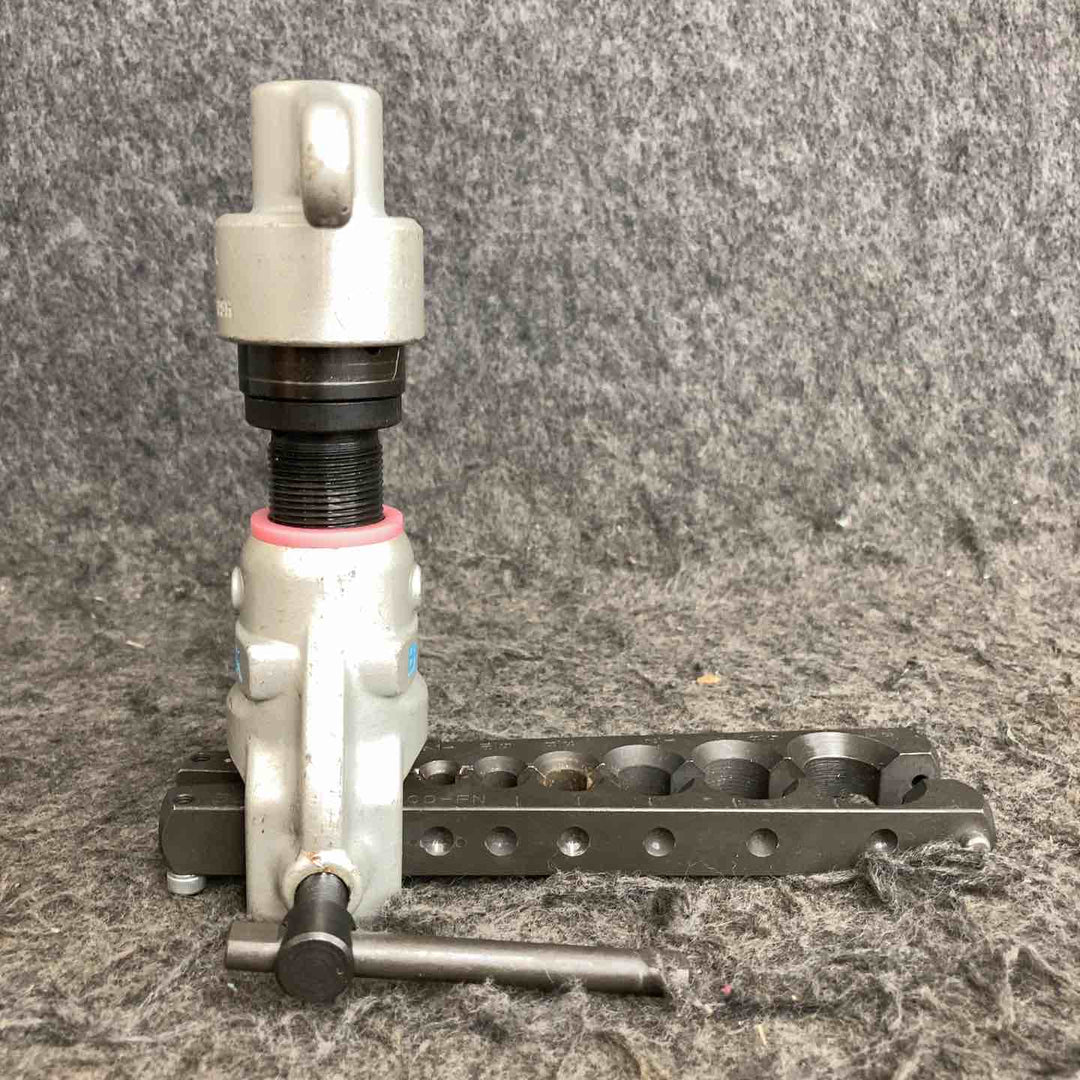【中古品】 文化貿易工業(BBK) クイックハンドル ラチェット式 フレアツール 900-FN 【鴻巣店】