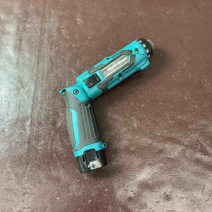 【中古品】★マキタ(makita) コードレスペンドリルドライバー DF012DSH【東大和店】