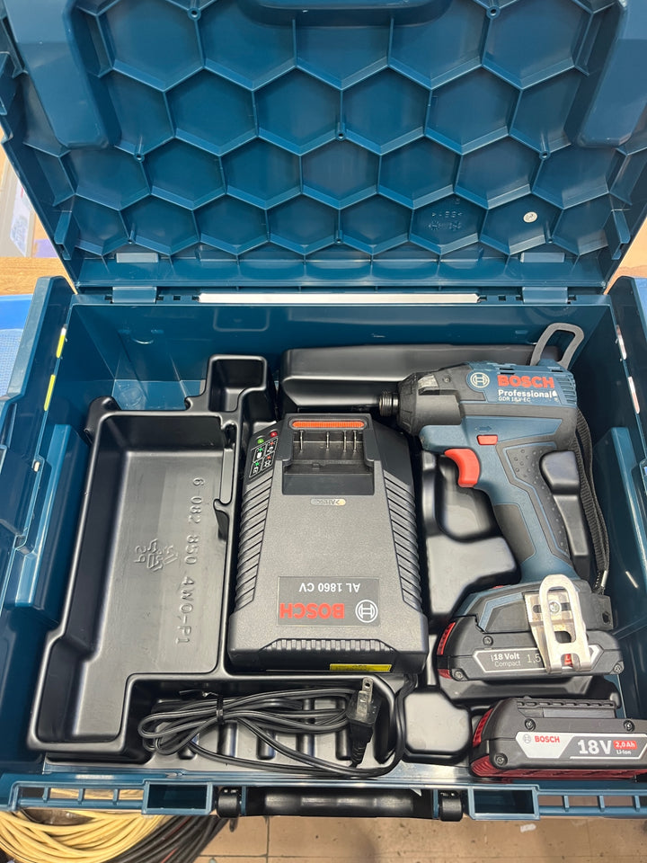 〇ボッシュ(BOSCH) 18Vバッテリーインパクトドライバー〔GDR18V-EC〕【草加店】