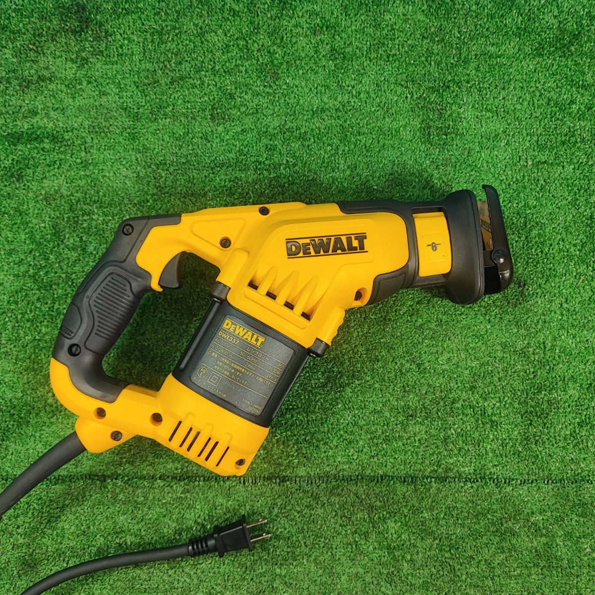 【未使用品】DEWALT/デウォルト コンパクトレシプロソー DWE357K【鴻巣店】 ◇デウォルト DWE357K コンパクトレシプロソー【岩槻店】 – アクト
