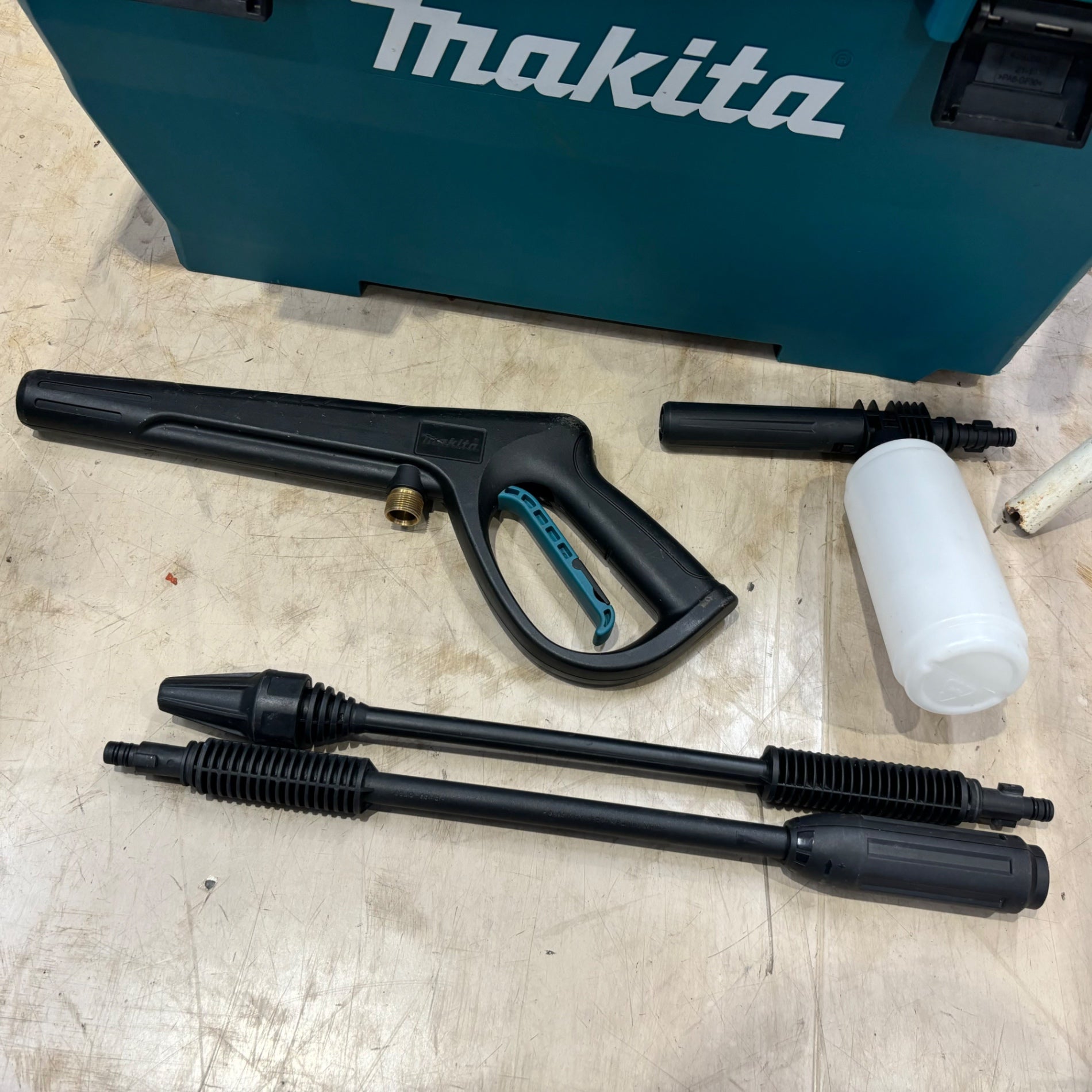 マキタ/makita コードレス高圧洗浄機 MHW080DZK【町田店】 – アクト