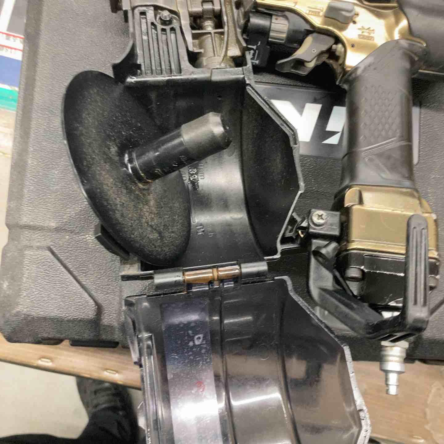 ☆ハイコーキ(HIKOKI ※旧:日立工機) 高圧エア釘打ち機 NV65HR2(S