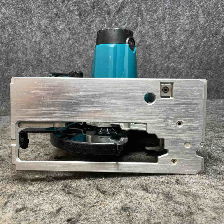 マキタ(makita) 18Vコードレス丸ノコ XSS02 輸入品【桶川店】