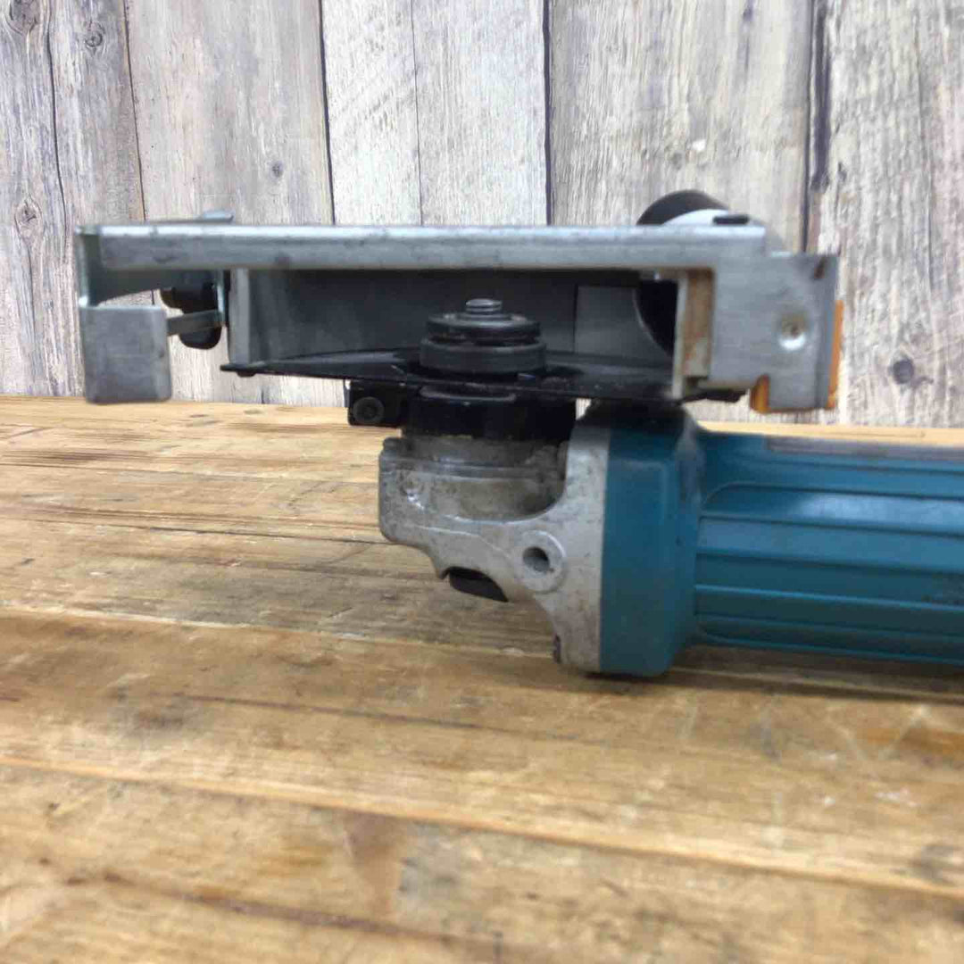マキタ(makita) 100mmディスクグラインダ GA4032 【東大和店】