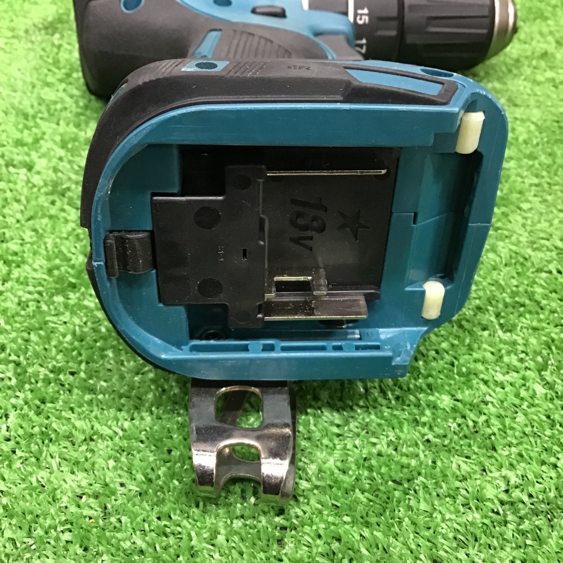 中古】Makita(マキタ) 18V 充電式 ブラシレス 振動 ドリルドライバー