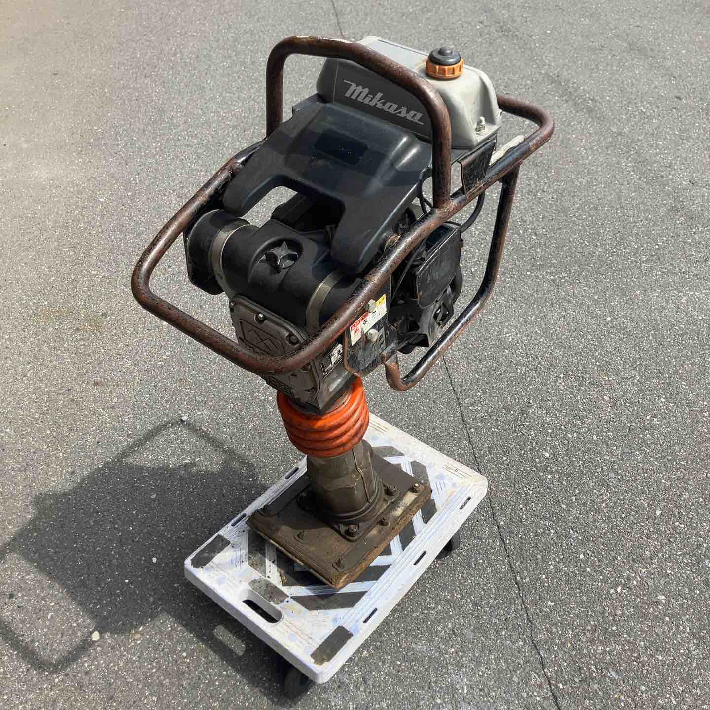 【中古品】 日立工機  コードレスインパクトドライバ WH18DDL(2LLCK)(Y) 充電式インパクトドライバ― 【東大和店】 中古品】 日立工機 コードレスインパクトドライバ WH18DDL(2LLCK)(Y