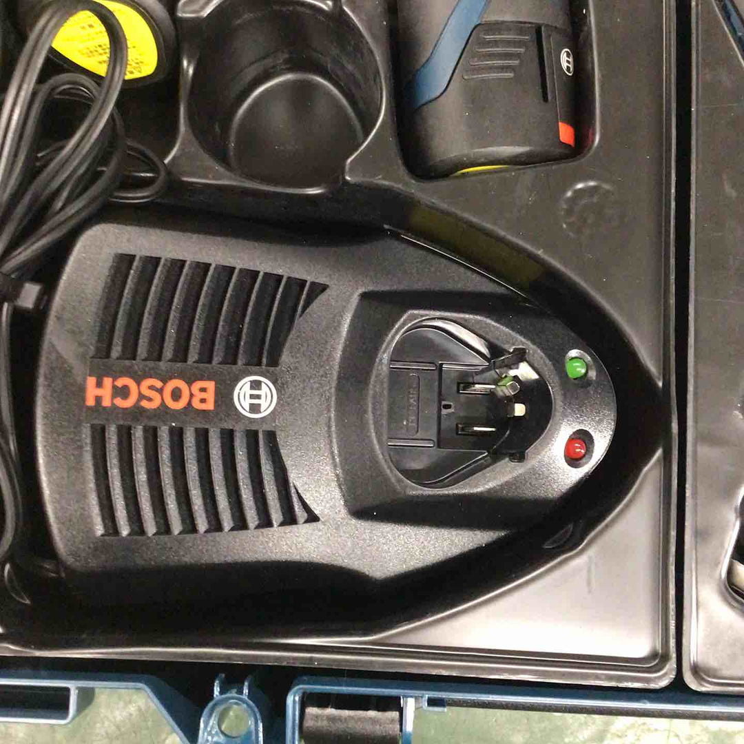 【039】【102】ボッシュ(BOSCH) コードレスセーバーソー GSA10.8V-LI + インパクトドライバー GDR10.8-LI + バッテリー4個 + 充電器セット【戸田店】