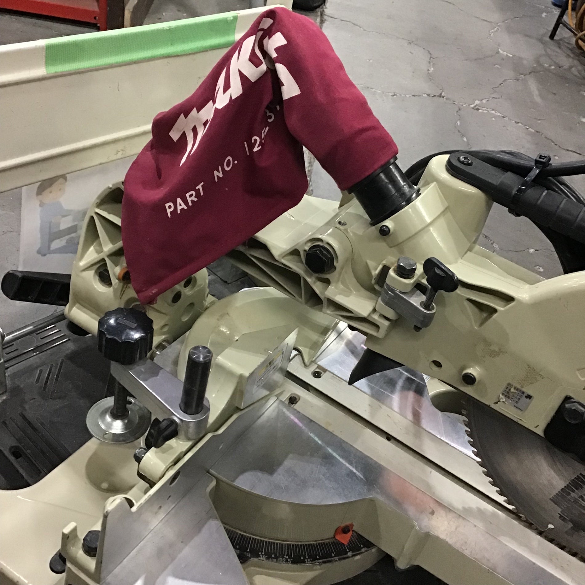 ☆マキタ(makita) 260mm 卓上スライドマルノコ LS1014【川口店