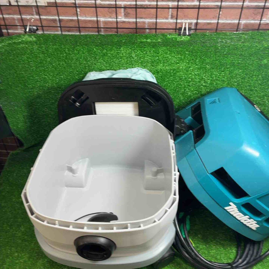 【中古品】 マキタ(makita) 集じん機 乾式 VC0830 連動機能【藤沢店】