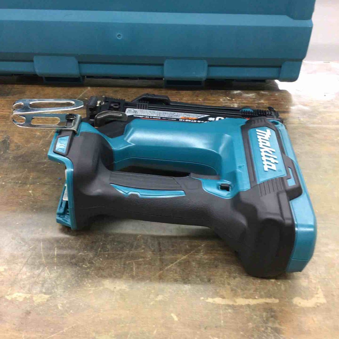 ★マキタ(makita) コードレスタッカー ST421DZK ※ケースにスレ等有り、説明書欠品【戸田店】