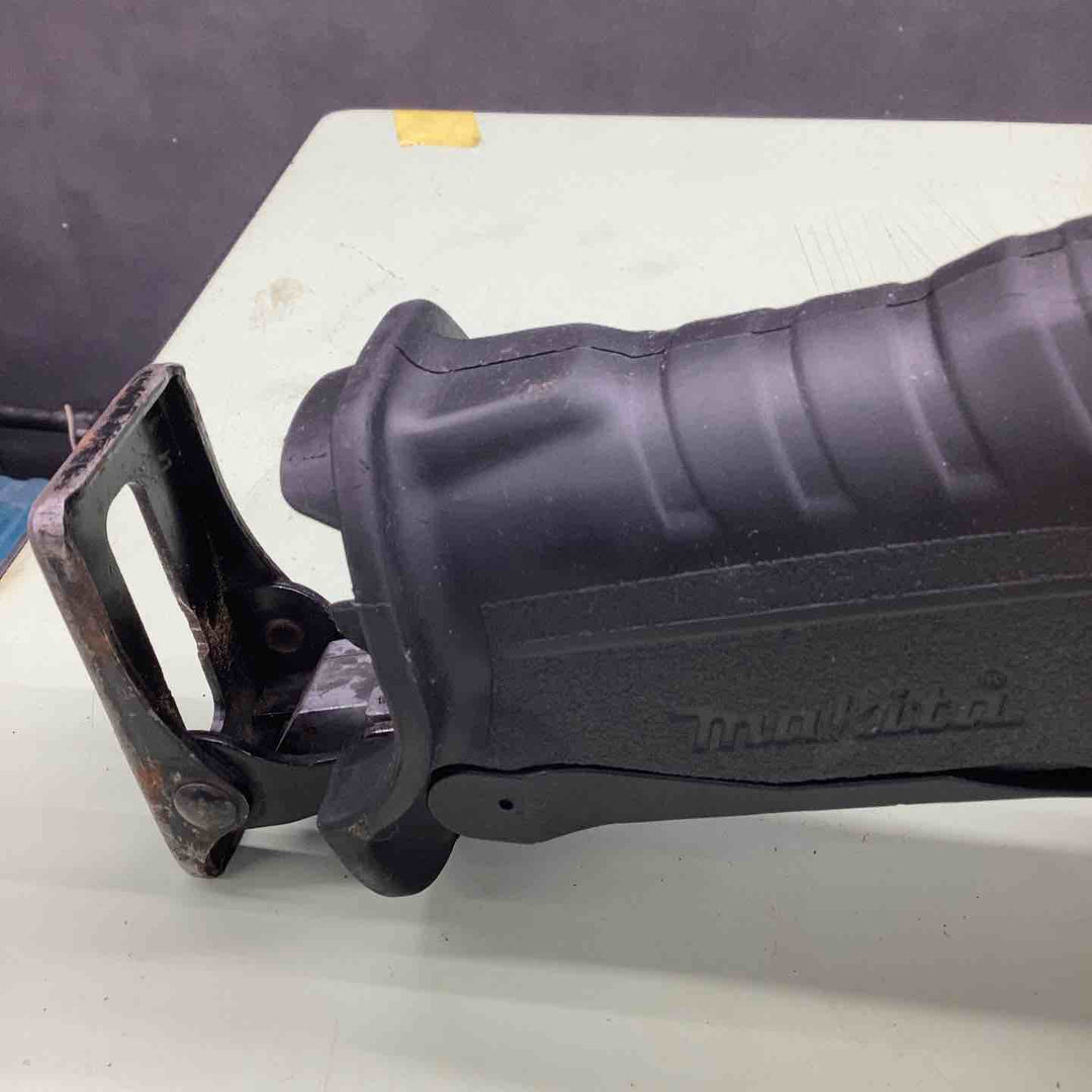 マキタ 18V 充電式 ブラシレス レシプロソー/セーバーソー XRJ05Z【マキタUSAモデル・保証付】本体のみ [並行輸入品]【越谷店】