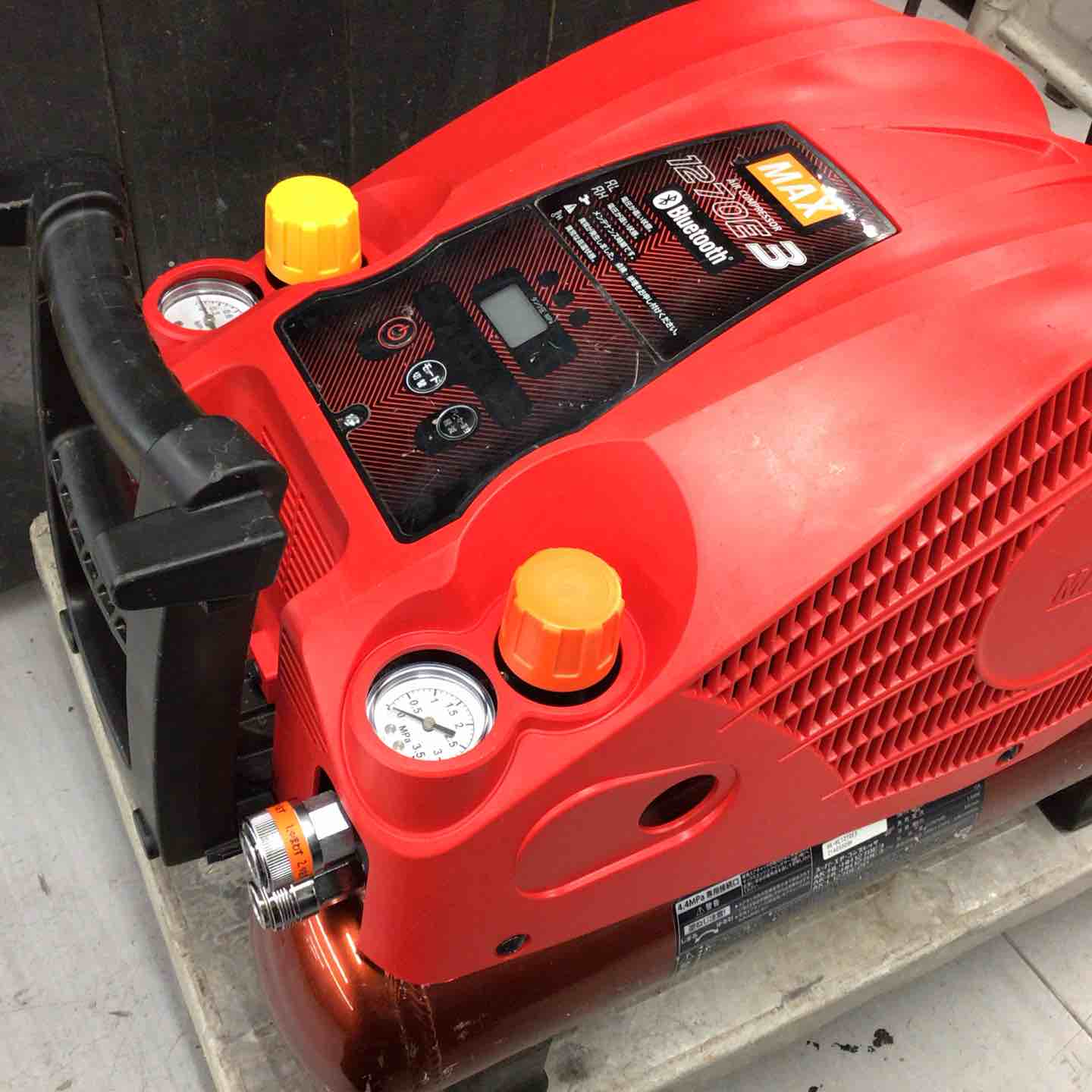 ☆マックス(MAX) エアコンプレッサー AK-HL1270E3_レッド【戸田