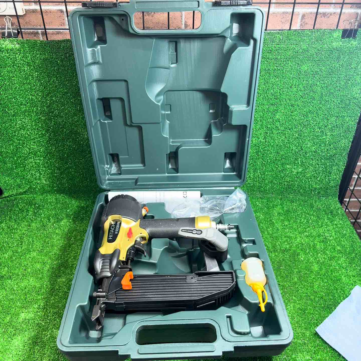 日立　高圧フロア用タッカ　N5008HM　中古品 未使用品】 ハイコーキ (HIKOKI ※旧:日立工機) 高圧フロア用タッカ