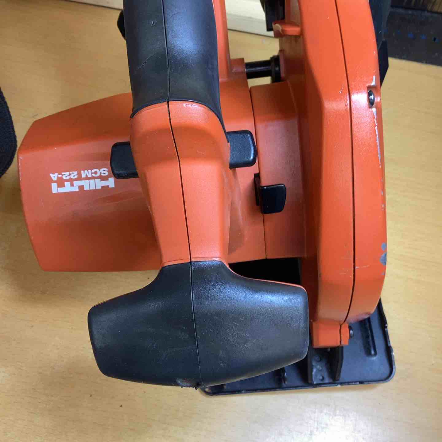 ◇ヒルティ(HILTI) コードレスチップソーカッター SCM22-A